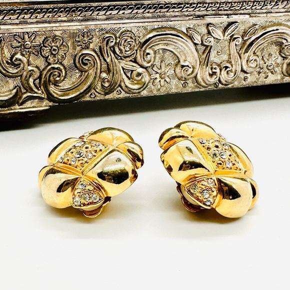 Vintage Rhinestone Statement Clip Earrings - Picture 11 of 11